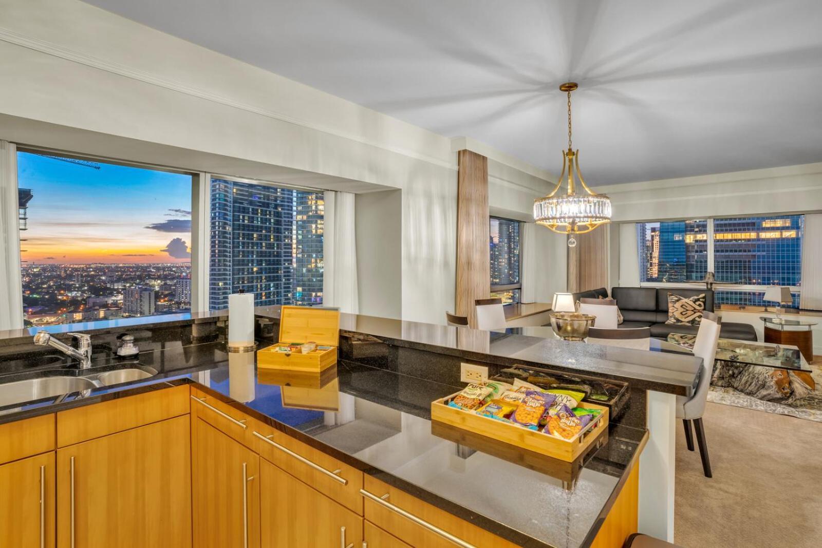 2 Bedroom Or King Studio Suites Four Seasons Hotel Miami Free Wi-Fi & Free Parking Phòng bức ảnh